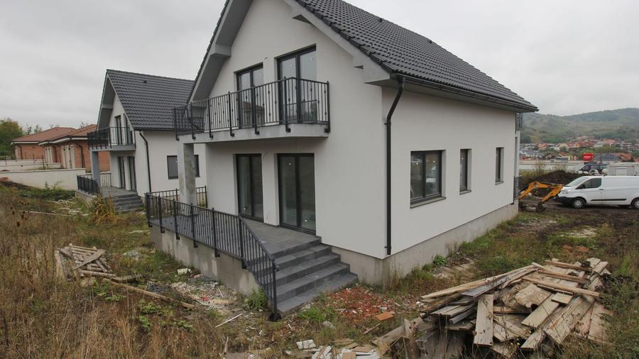 Casa 4 camere la cheie,2bai,120 mp,501 mp teren,zona Corunca - 21