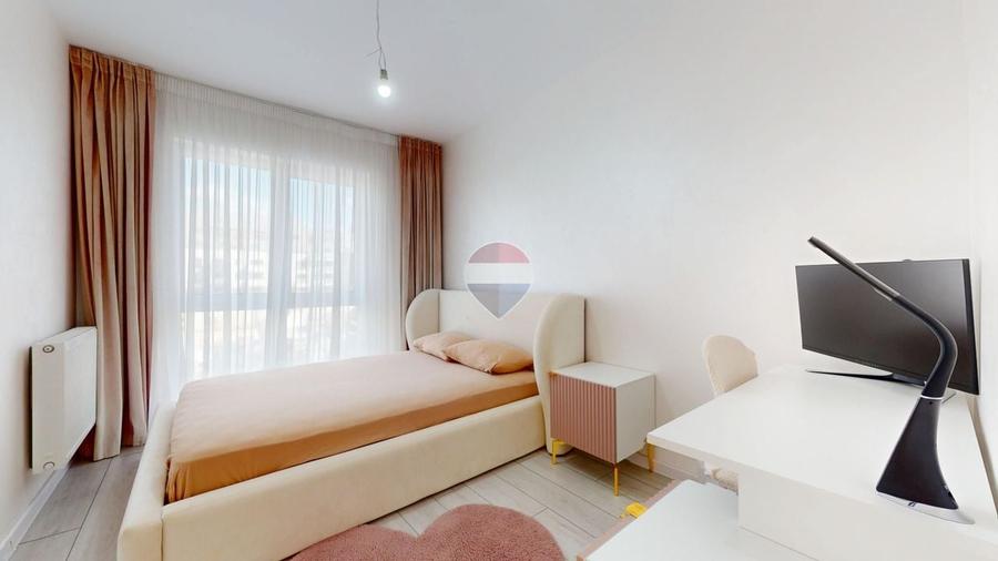 Apartament cu 3 camere decomandat, mobilat în Tractorul