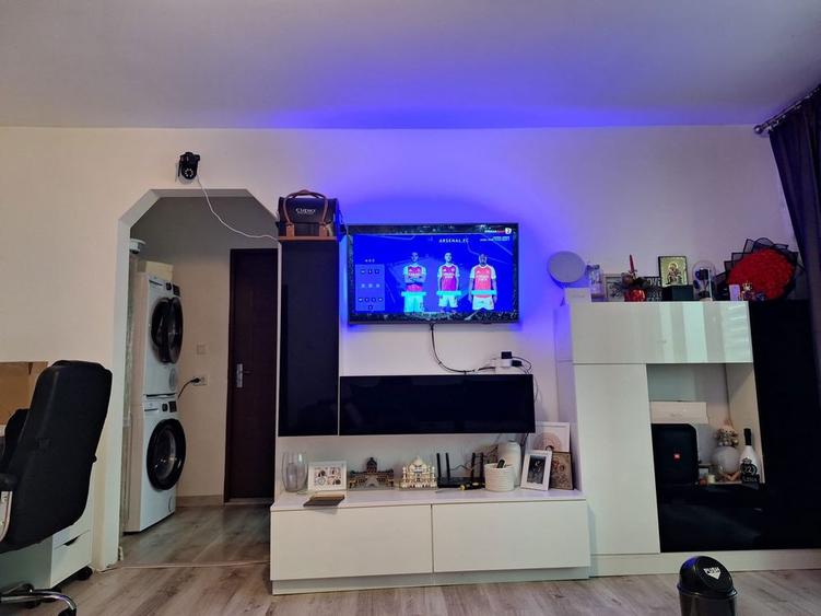 Inchiriez apartament 2 camere - 1