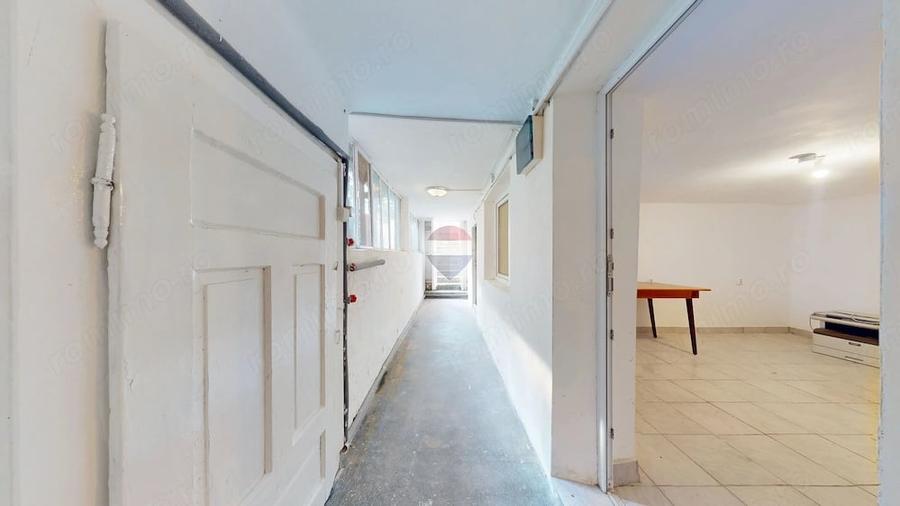 Casă cu 7 camere cu Teren 319 Mp în Centrul Civic