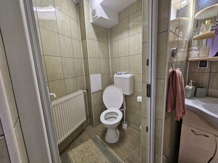 Imobil P+2E+M, cu spațiu comercial, zona Spitalul Județean, comision 0% - 18