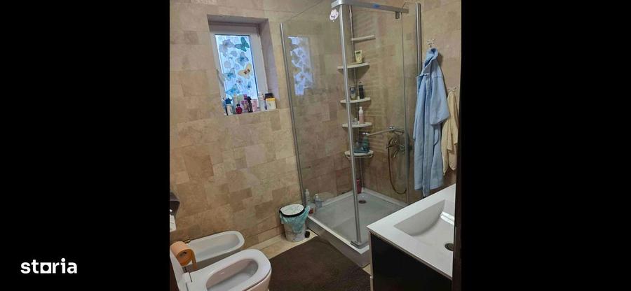 Casa separata cu teren generos de 3650mp - 13