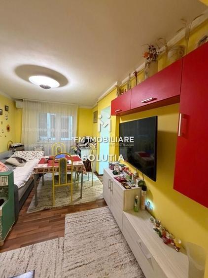 Apartament  3 camere decomandat, etajul2 -zona Serelor/Casa de Pensii - 10