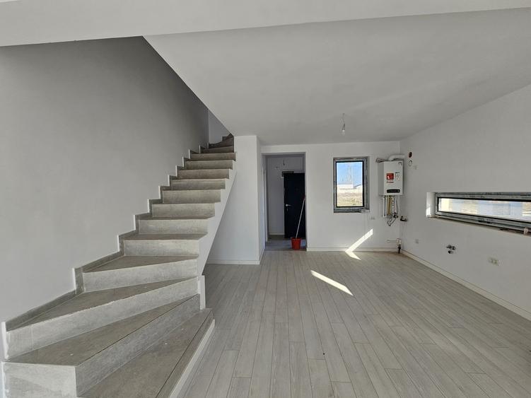 Duplex, 3 camere, incalzire in pardoseala, acces rapid A0 - 5