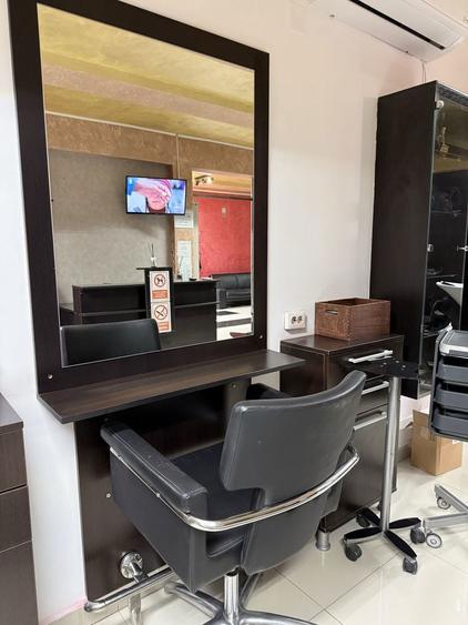 Inchiriez spatii de lucru .. cuafura,frizerie.. etc. - 3