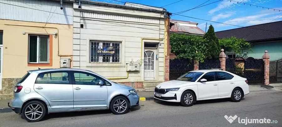 Casă cu 3 camere cu Teren 305 Mp în Central