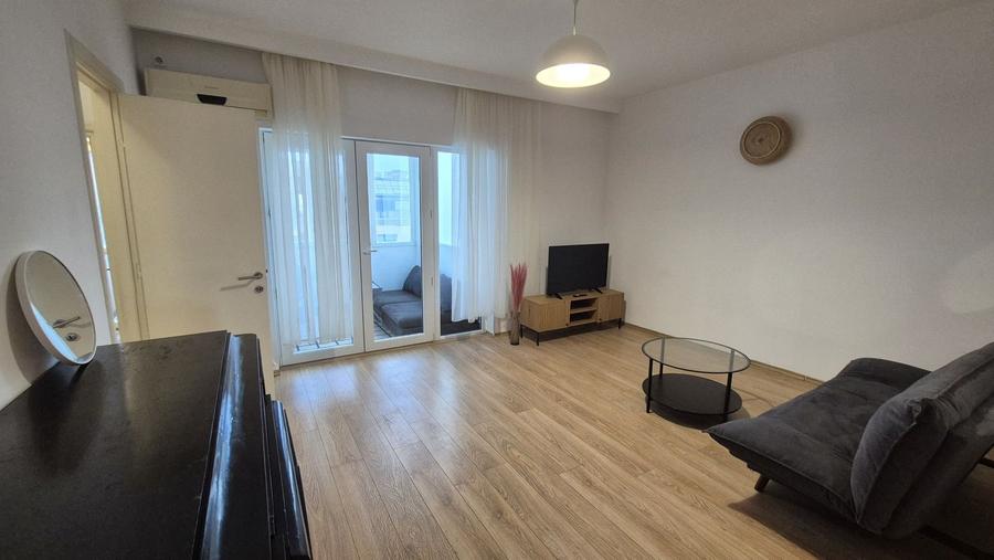 Apartament cu 2 camere 85 mp - Piata Romana - 1