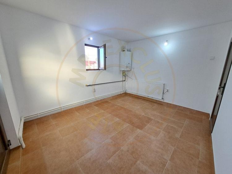 Spatiu Comercial Stradal – Spitalul Mioveni, Bd. Dacia, Racovita - 6