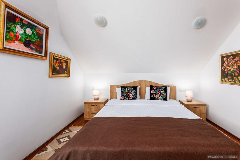 Casa de vacanta sau locuinta - 5 camere, 5 bai, 1300mp, langa Gura Humorului - 22