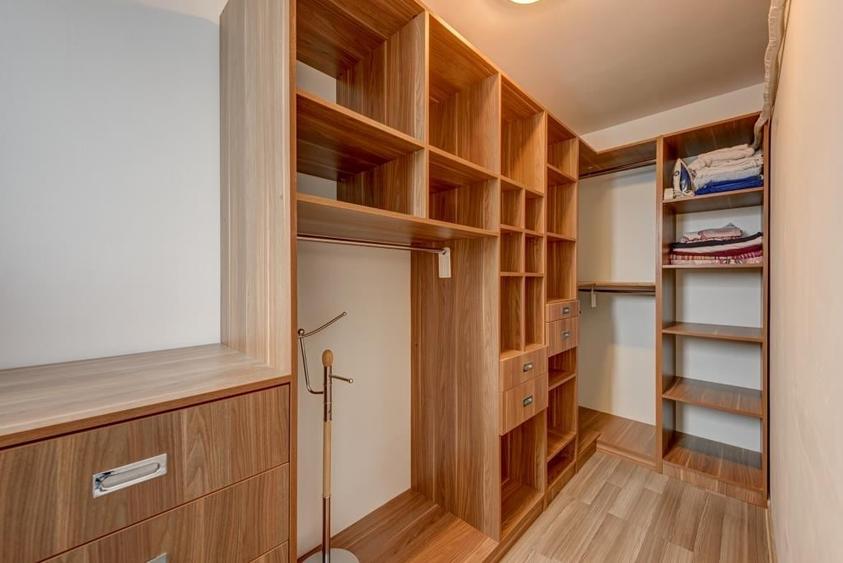 Vilă Spațioasă de Închiriat în Crevedia – Ideală pentru Familie (P+1+M) - 12