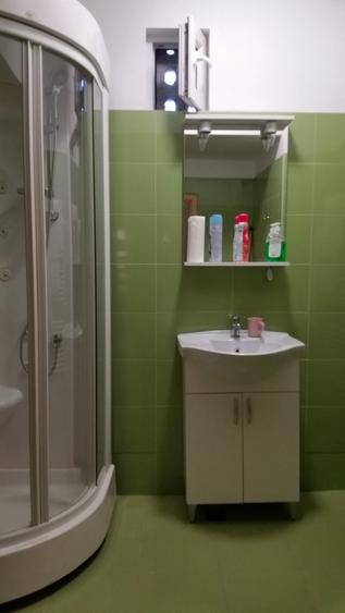 Apartament spatios la casa, 3  camere, Central - 8