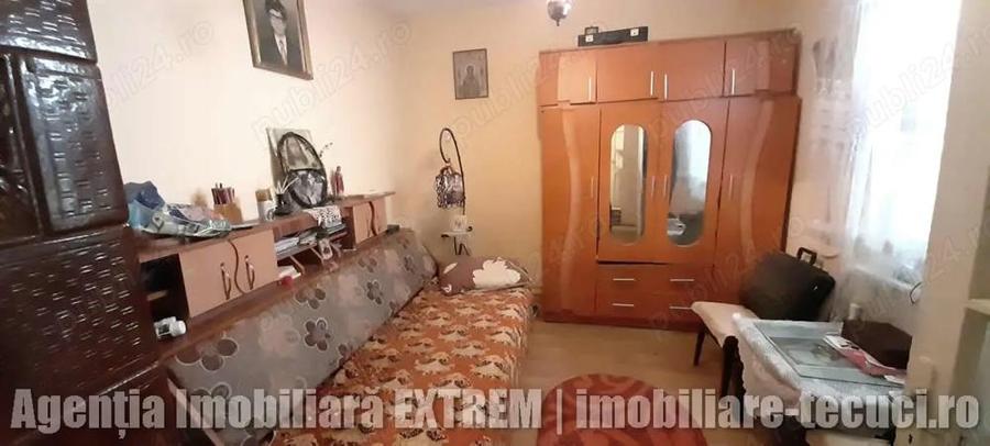 Casa cu 4 camere ?i 417mp teren in fa?a garii de sud din Tecuci - 2