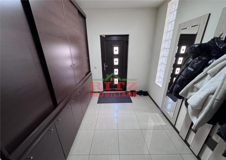 Vila garaj, zona Palatul de Justitie! - 11