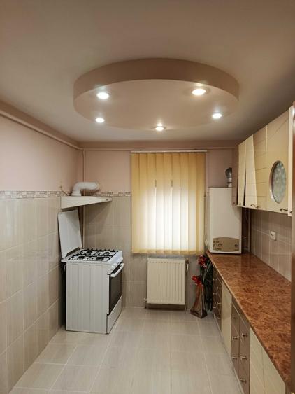 APARTAMENT 3 CAMERE CENTRU, mobilat si utilat - pret la 82.000 - 2