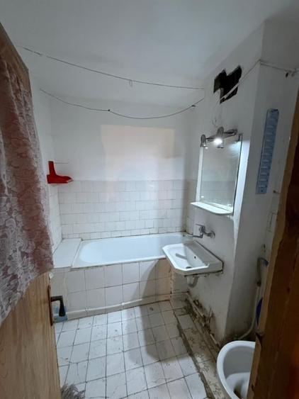 Etaj 2 - Dacia - Piata - 3 camere decomandat - liber - 6