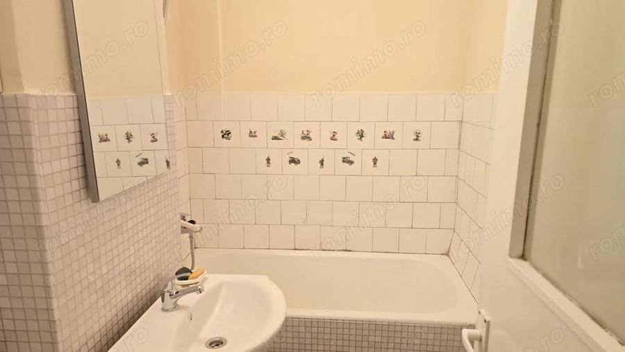 Inchiriez apartament 2 camere in Deva, zona Piata Centrala, decomandat, etaj 3, suprafata utila 48 m - 10