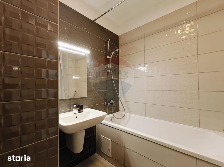Apartament cu 3 camere în Tractorul