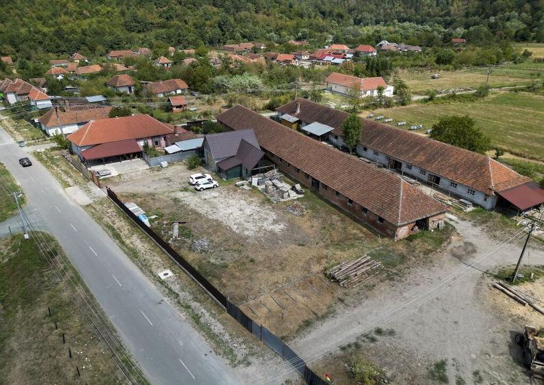 Casa tip duplex cu teren generos in Dezna - 14