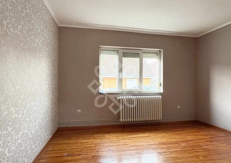 Casa si spatiu de productie in Iosia, teren 839 mp - 1