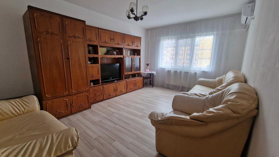 Proprietar, vand apartament 2 camere decomandat conf 1 - 1