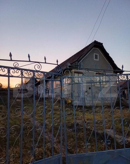 Casa taraneasca cu teren generos in Luna, langa Campia Turzi - 1