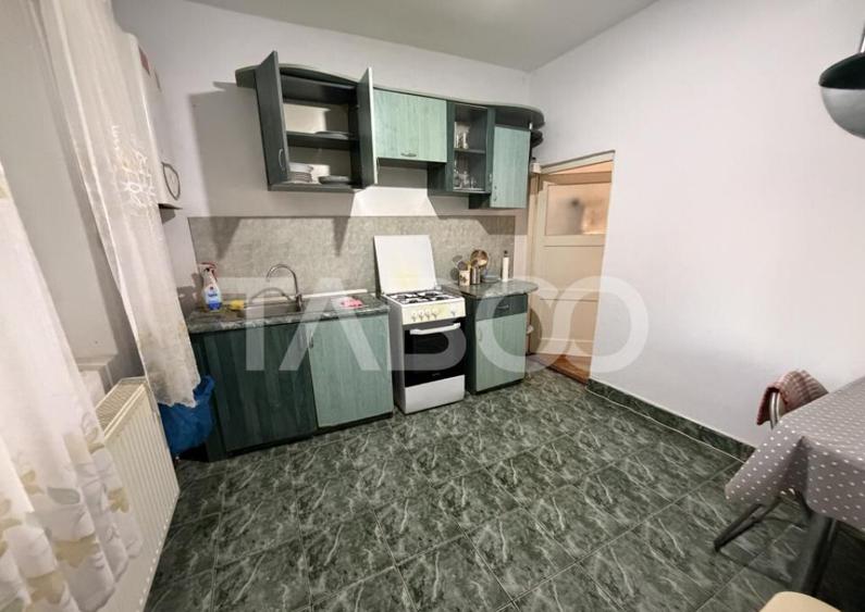 Casa de vanzare 4 camere 160 mpu teren liber 146 m zona Cet - 3