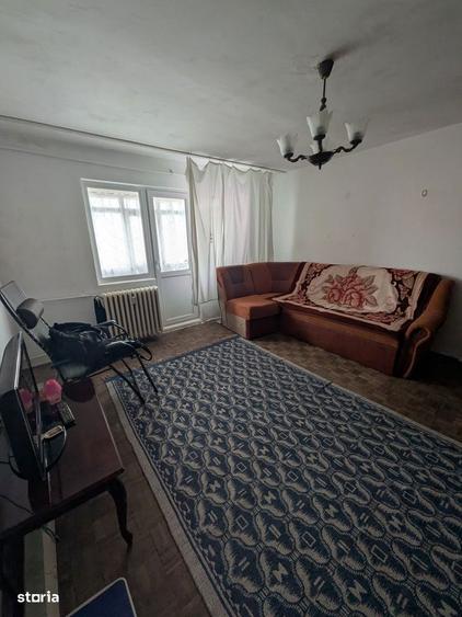 Semidecomandat Lapus .pret 75.000 euro - 3