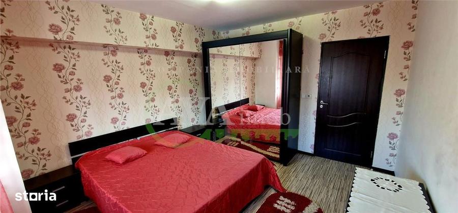 Apartament 3 camere decomandat, str.Stefan cel Mare - 11
