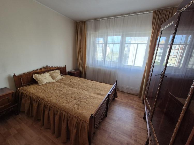 Apartament 3 camere confort 1 decomandat, foarte spatios, etaj 3 - 2