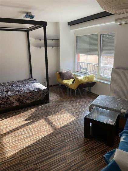 Apartament 1 camera-decomandat-centrala-Torontal - 8