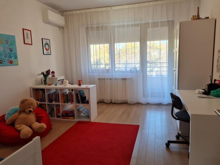 Ap. lux,4 cam.s.totala. 247mp utili ,pe tot etajul 1 ,+camera la mansarda 21mp! - 17