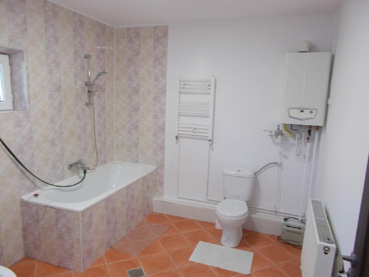 Casă individuală cu 3 camere cu Teren 240 Mp în Blașcovici