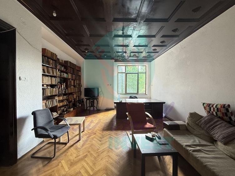 Eleganta, stil si mult potential intr-un apartament interbelic de 3 camere - 1