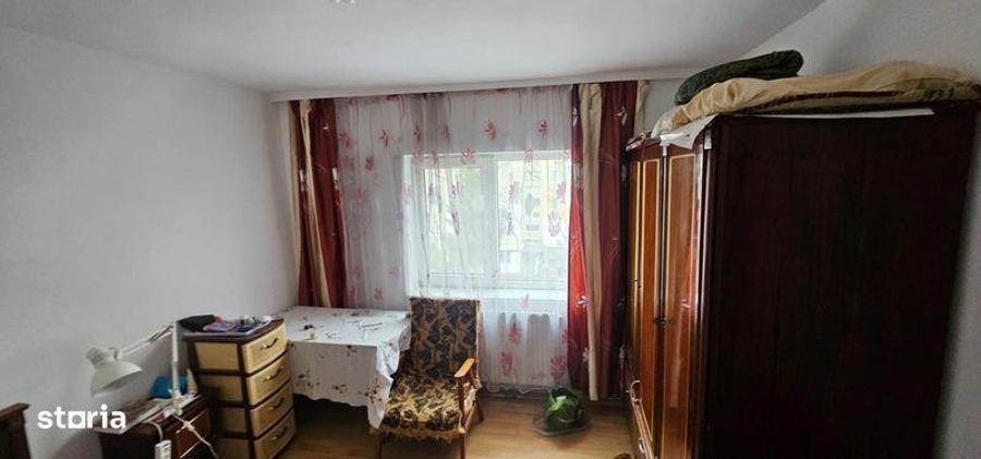 Apartament cu 3 camere, decomandat, Targoviste - 2