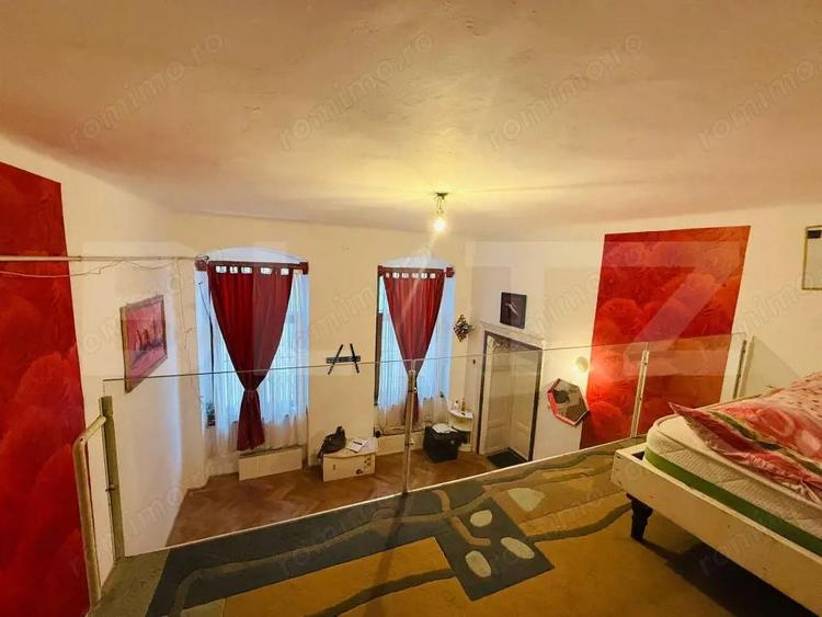 Garsoniera spa?ioasa, tip duplex, in centrul istoric al Bra?ovului - 2