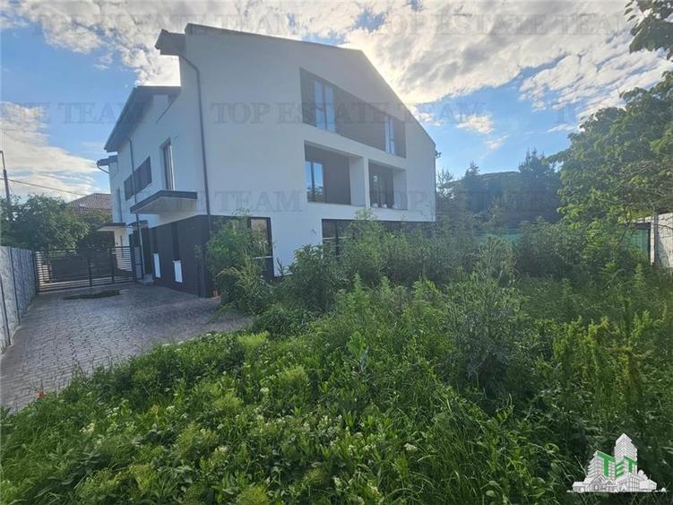 Vila lux 4 camere (179mp totali) - Iuliu Maniu/sector 6 - 1