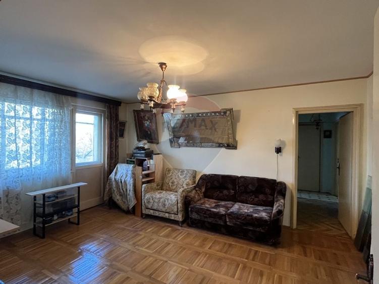 Vanzare apartament 3 camere, decomandat, Drumul Taberei - Bd. 1 Mai - 1