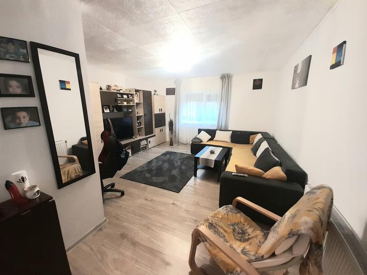 Apartament cu doua camere, suprafata utila de 55 mp situat la parter  in Cumpana - 3