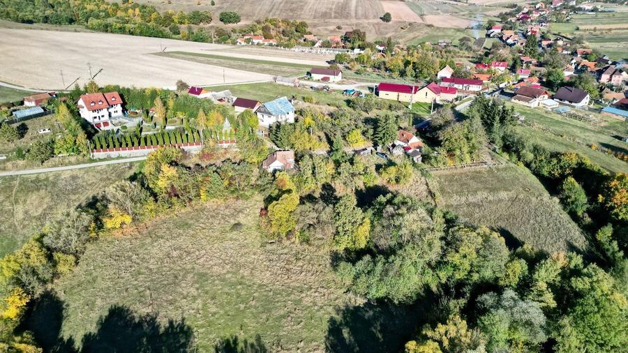 Teren Construcții intravilan de 2825 mp, în Vâlcele