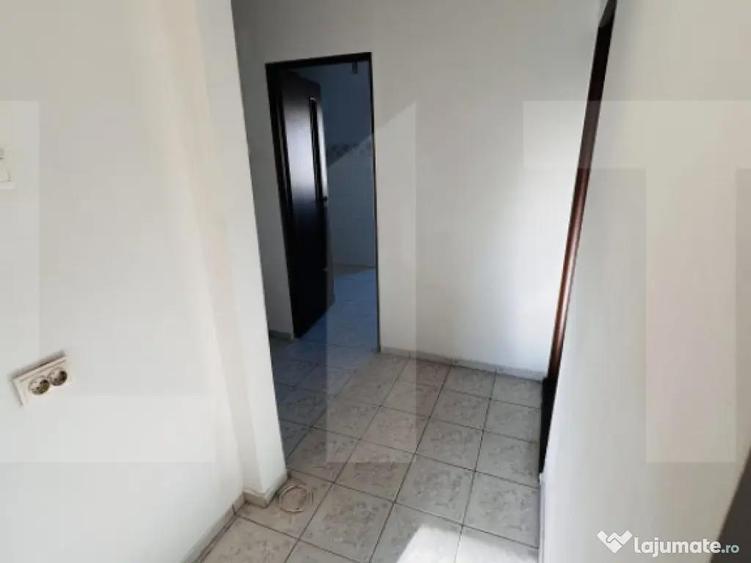 Apartament cu priveliste, 3 camere in Micalaca - 2