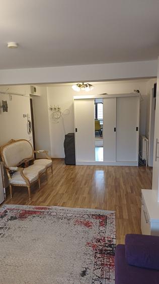 OFER spre inchiriere ap 3 camere - 6