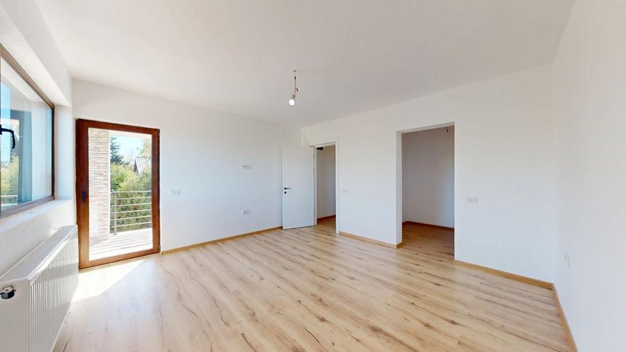 Casa Duplex cu 3 dorm.+ Dressing + Panouri Solare! Cu 2 intrari! - 10