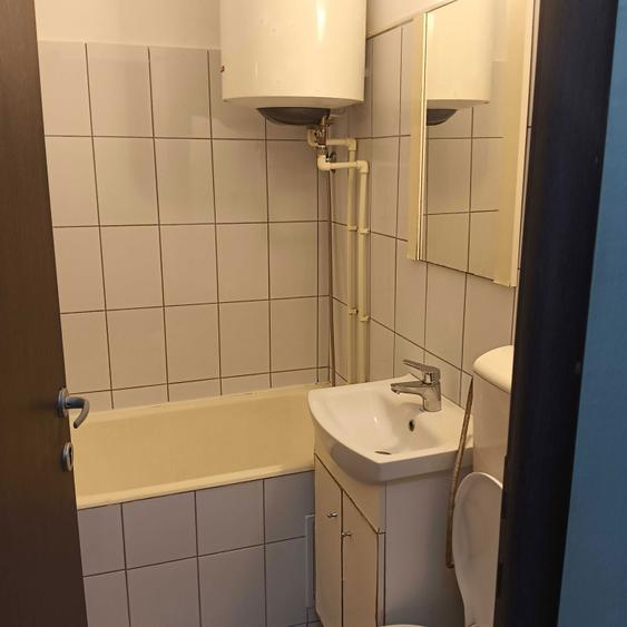 Garsoniera 24 mp Galata bloc M7 etaj 3/4,pe colt 47500 - 5