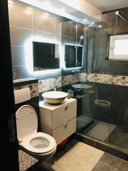 Apartament cu 3 camere, decomandat, zona Nicolina - 12
