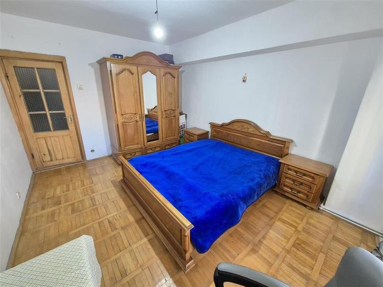Apartament 3 camere, 2 bai, DECOMANDAT, ETAJ 1, Pacurari - 3