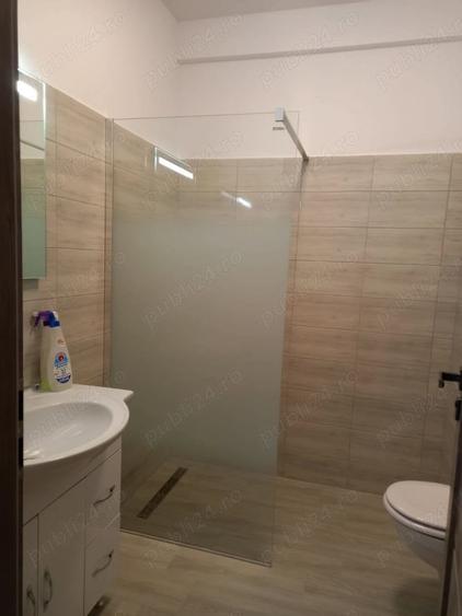 Inchiriez garsoniera decomandata in zona Central - 1