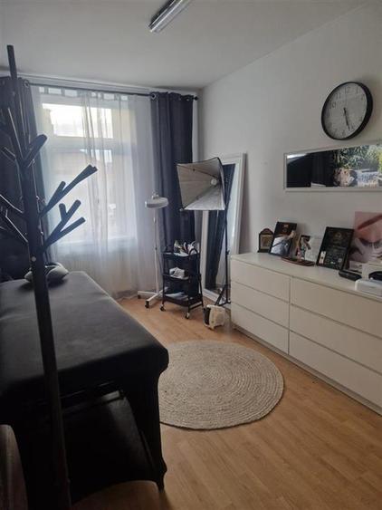 Cabinet de infrumusetare in cadrul unui salon  modern - 4