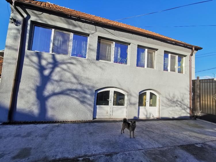 Proprietar vând casă cu etaj - 4