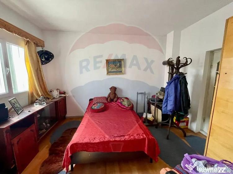 Casă cu 3 camere cu Teren 500 Mp în Central
