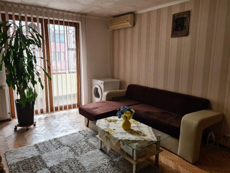 Apartament cu garaj și boxă-Brad HD - 1